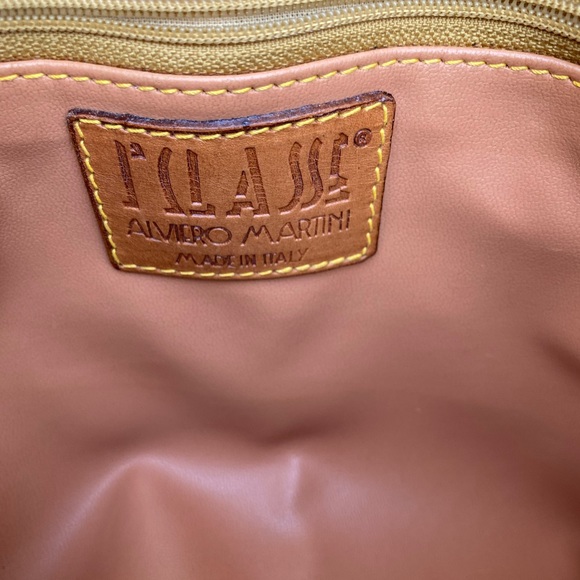 Authentic Alviero Martini - Picture 9 of 13